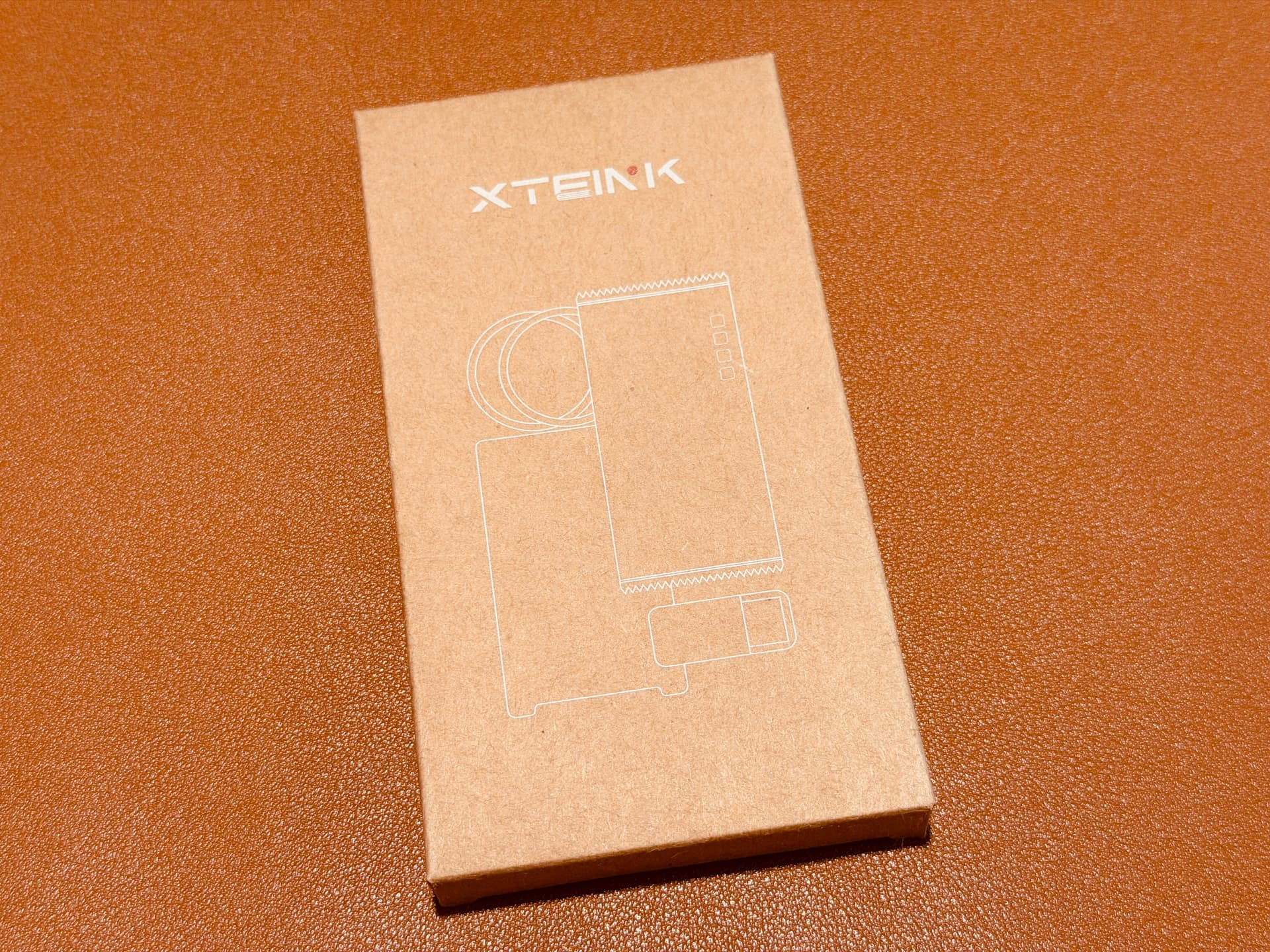 閱星曈 XTEINK X3 開箱實拍 IMG_5640:贈品組外盒正面