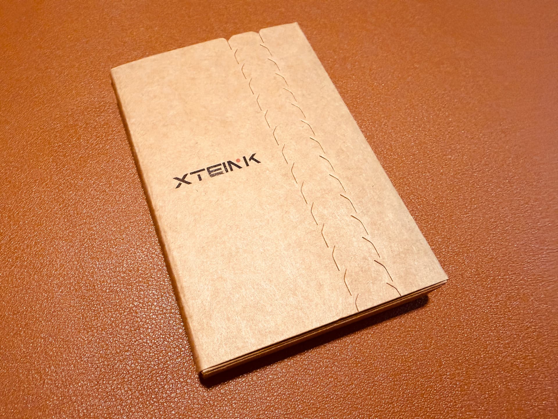 閱星曈 XTEINK X3 開箱實拍 IMG_5651:磁吸保護殼外盒