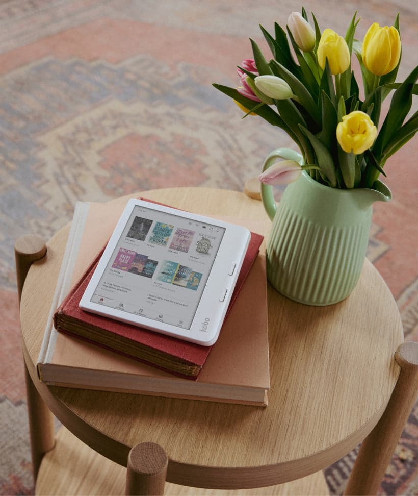 Kobo Libra Colour 閱讀情境圖,本文說明 Pubu、圖書館借書與 Adobe Digital Editions ByteBooks 授權移轉