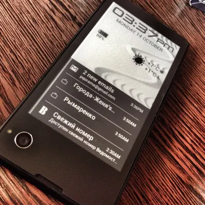 Yota Devices YotaPhone