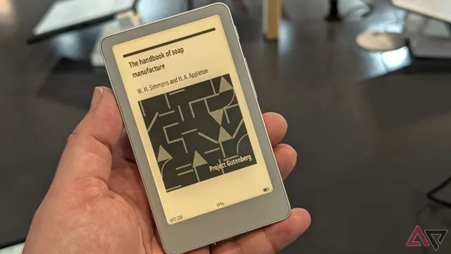 IFA 2026 直擊：BOOX Picco 實機亮相——不到 5mm、直接「砍掉 Android」的口袋電子紙（順看 Note Air6 C／Tab Elite 名單曝光）