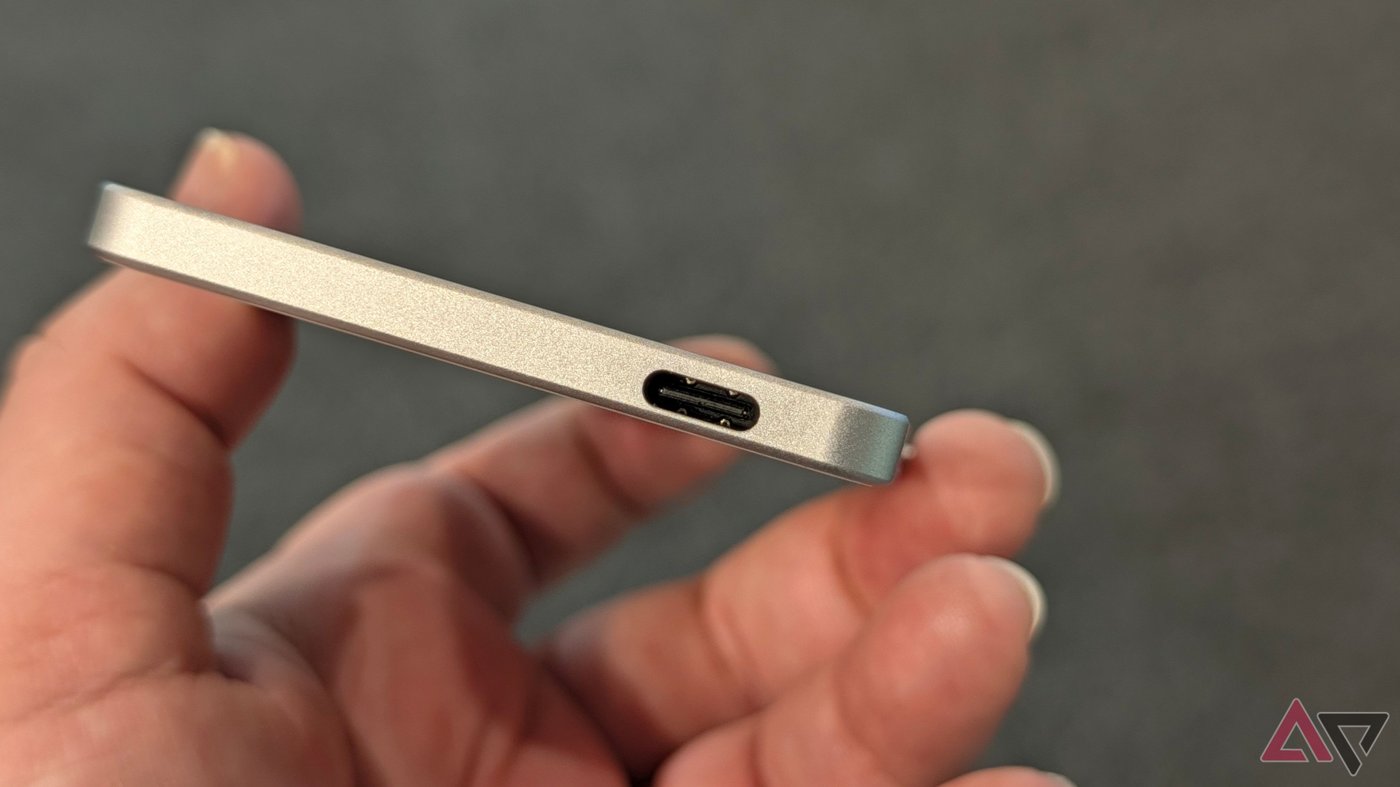 BOOX Picco 底部 USB-C 充電孔