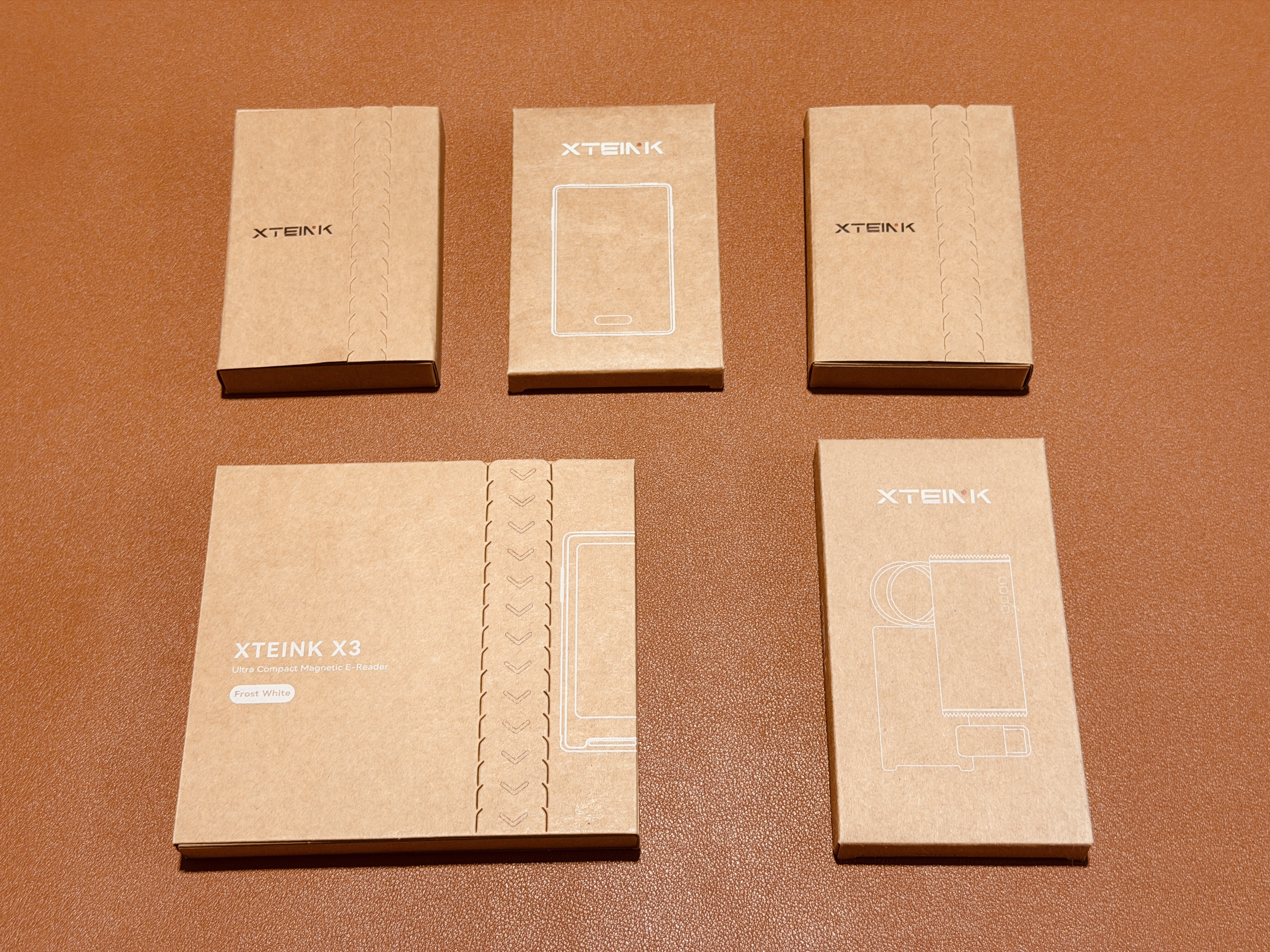 閱星曈 XTEINK X3 開箱實拍 IMG_5606：完整包裝盒與配件外盒