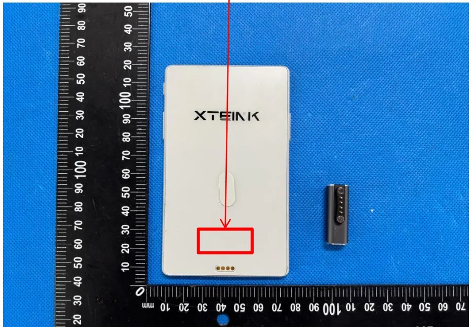XTEINK X4 Classic FCC 申報標籤照與 pogo 磁吸轉接器